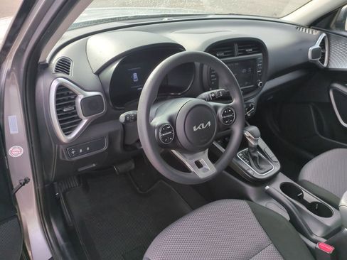 Used 2024 Kia Soul LX w/ Option Group 015 image 10