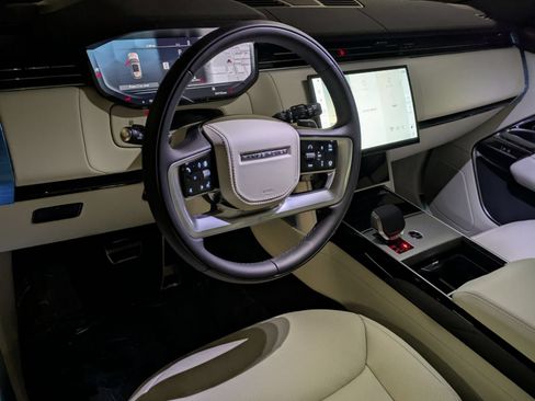 New 2026 Land Rover Range Rover SE AWD/4WD image 16