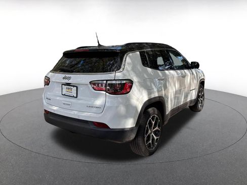 Used 2025 Jeep Compass Limited AWD/4WD image 7