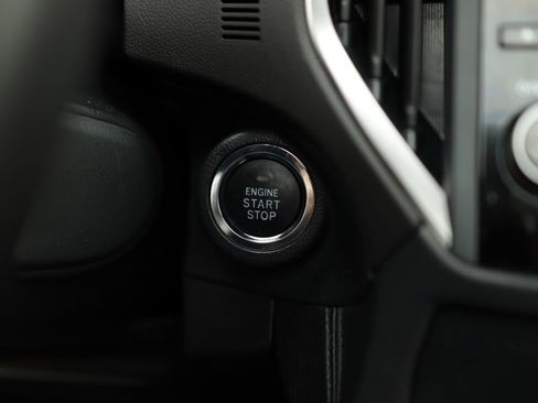 Used 2023 Subaru Forester Premium image 19