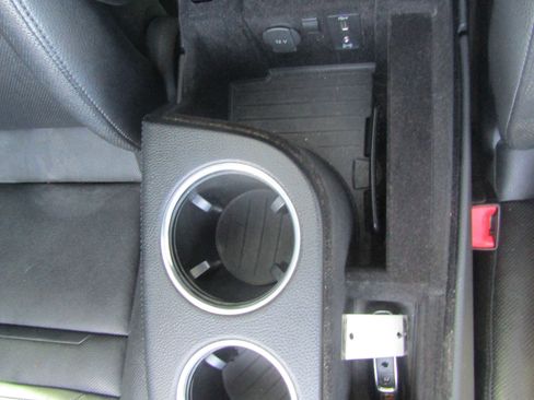 Used 2019 Porsche Panamera image 24