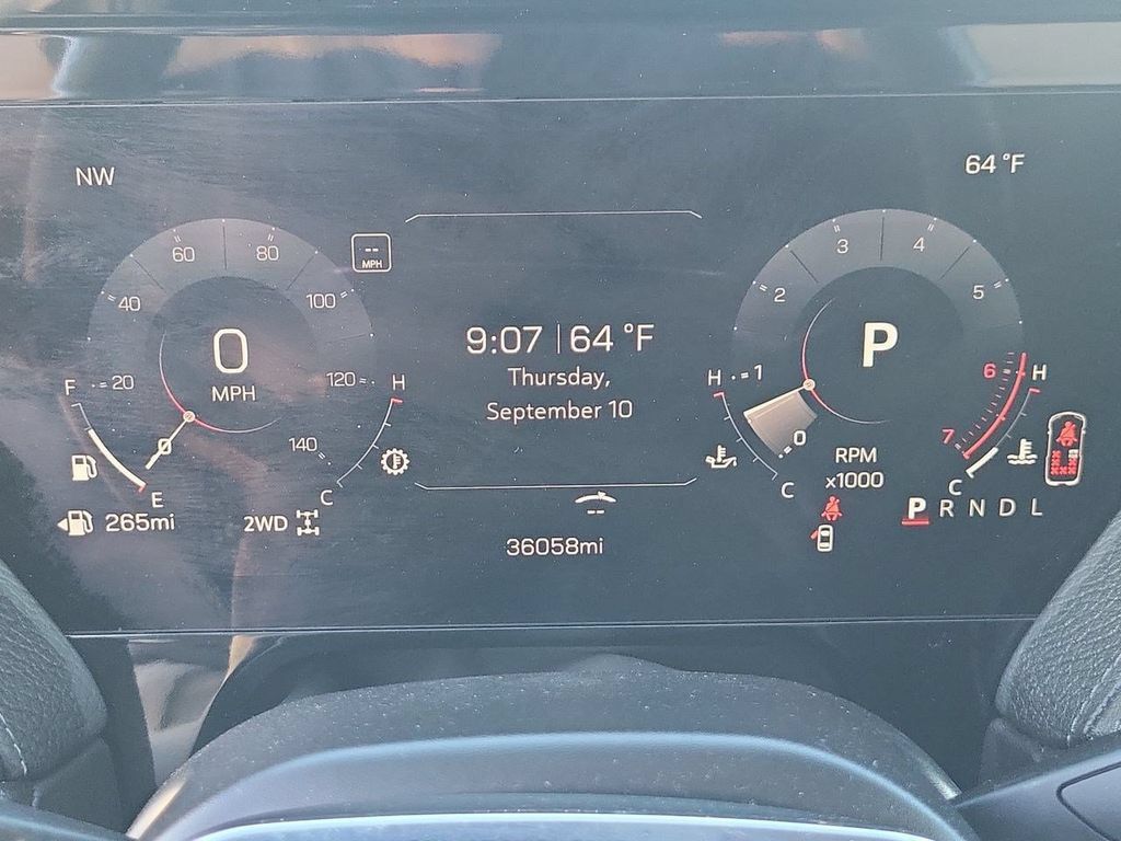 Used 2025 GMC Yukon XL Denali AWD/4WD image 17