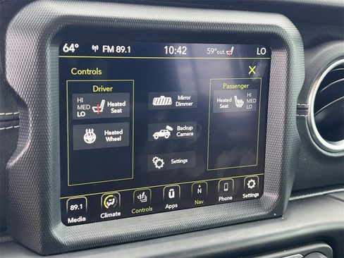 Used 2022 Jeep Wrangler Unlimited Sahara w/ Cold Weather Group image 17