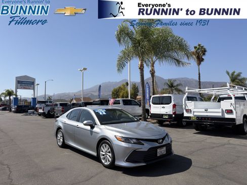 Used 2022 Toyota Camry LE w/ Convenience Package FWD image 1