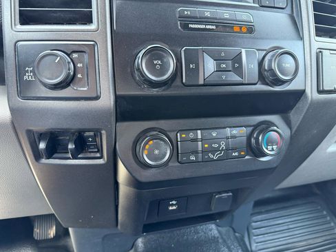 Used 2022 Ford F250 XL w/ Power Equipment Group AWD/4WD image 28