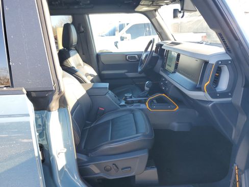 Used 2022 Ford Bronco Badlands image 9