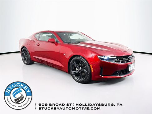 Used 2022 Chevrolet Camaro LT RWD image 1