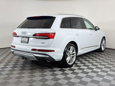 Used 2025 Audi Q7 3.0T Premium Plus w/ Premium Plus Package image 9