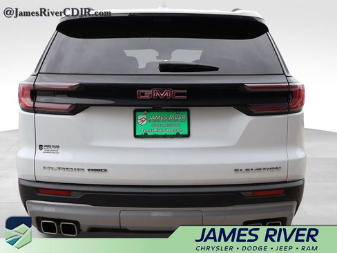 Used 2026 GMC Acadia Elevation w/ Elevation Premium Package image 4