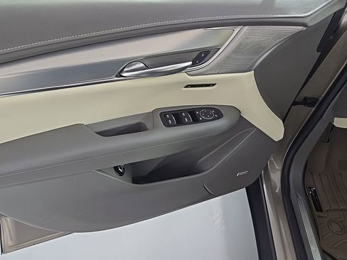 Used 2023 Cadillac XT5 Premium Luxury w/ Technology Package image 16