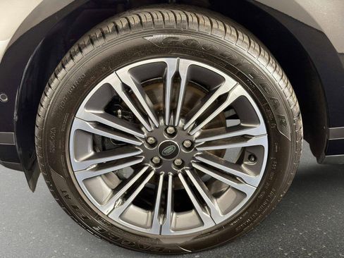 Used 2026 Land Rover Range Rover Evoque S AWD/4WD image 11