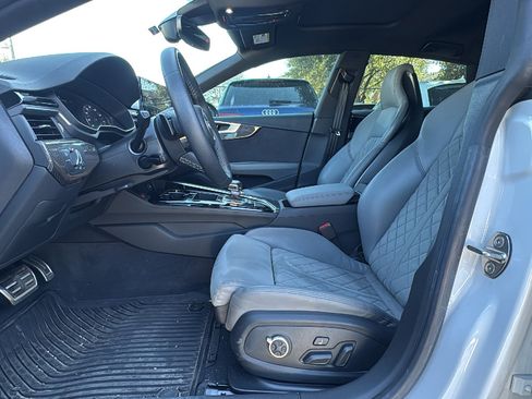 Used 2023 Audi S5 Premium w/ Convenience Package image 9