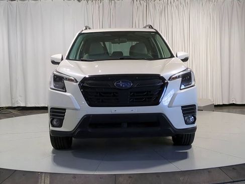 Used 2022 Subaru Forester Limited image 3