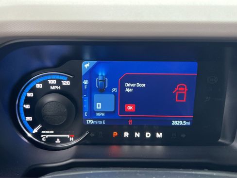 Used 2024 Ford Bronco Wildtrak image 15