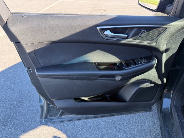 Used 2015 Ford Edge SEL FWD image 23