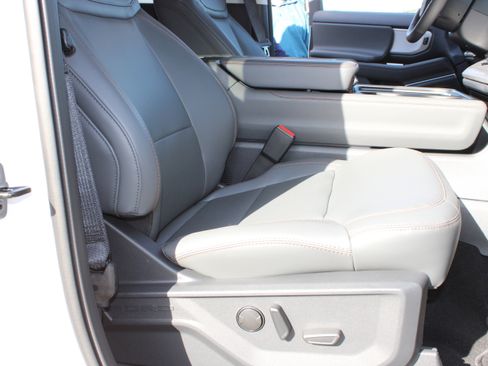 Used 2025 Ford Expedition Max Active image 20