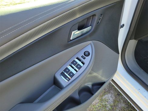 Used 2017 Chevrolet Impala LS w/ Protection Package image 10