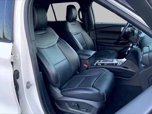 Used 2022 Ford Explorer ST w/ Equipment Group 401A AWD/4WD image 9