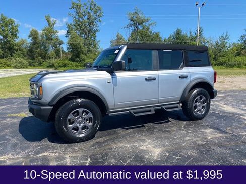 Used 2023 Ford Bronco 4-Door AWD/4WD image 2