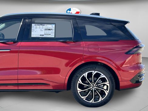 New 2026 Lincoln Nautilus Reserve image 31