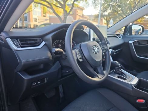 Used 2023 Toyota RAV4 LE image 9