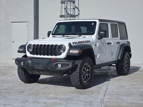 Used 2024 Jeep Wrangler Unlimited Rubicon image 4