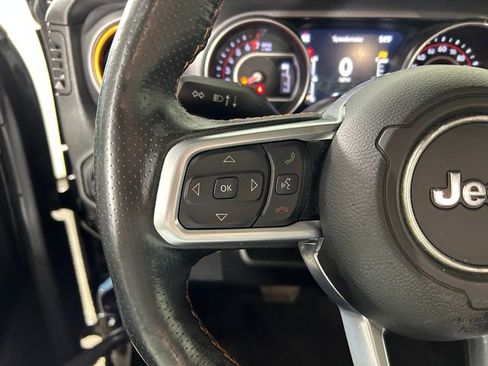 Used 2020 Jeep Gladiator Mojave w/ Cold Weather Group image 16