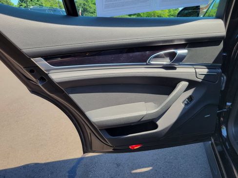 Used 2012 Porsche Panamera 4 AWD/4WD image 24