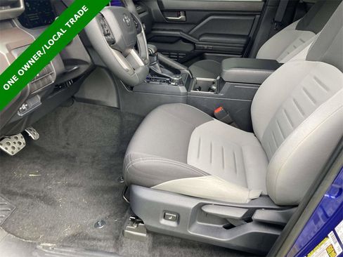 Used 2025 Toyota Tacoma TRD Sport image 15