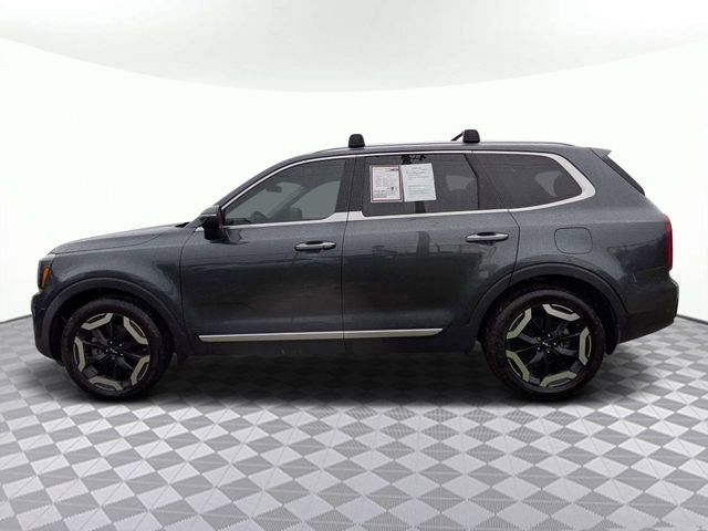Used 2023 Kia Telluride S w/ S Sunroof Package FWD image 6