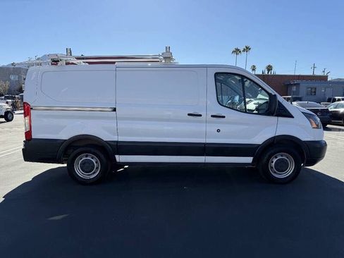 Used 2017 Ford Transit 150 130 Low Roof RWD image 4