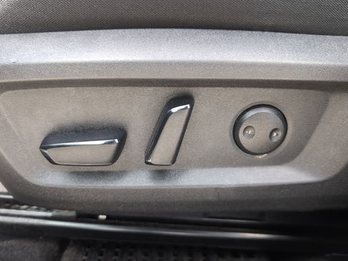 Used 2024 Nissan Rogue SV image 17