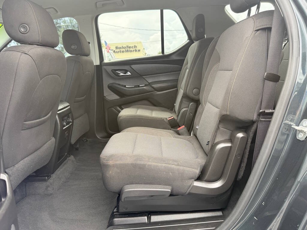 Used 2018 Chevrolet Traverse LT FWD image 24