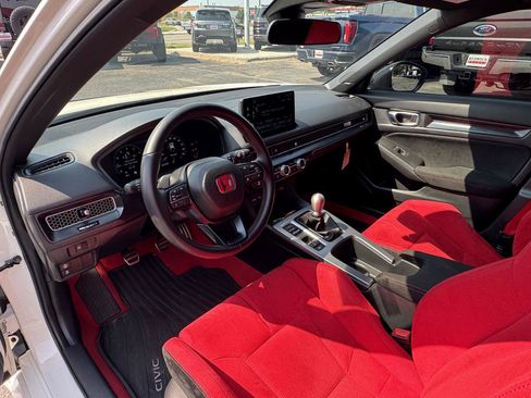 Used 2024 Honda Civic Type R image 15
