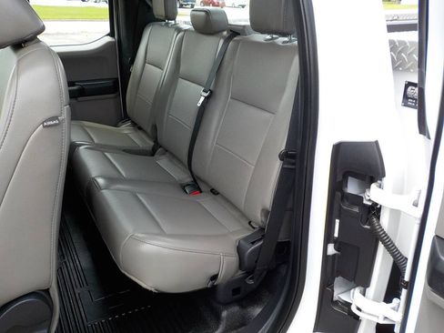 Used 2022 Ford F250 XL w/ Power Equipment Group RWD image 16