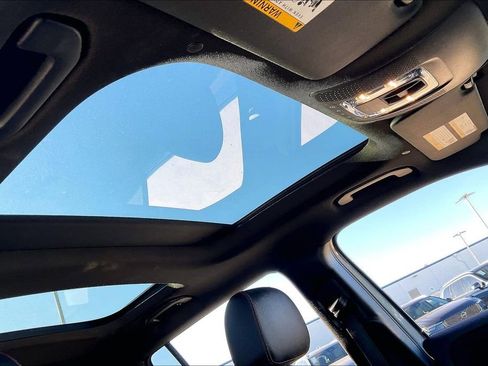 Used 2023 Mercedes-Benz GLB 250 image 21