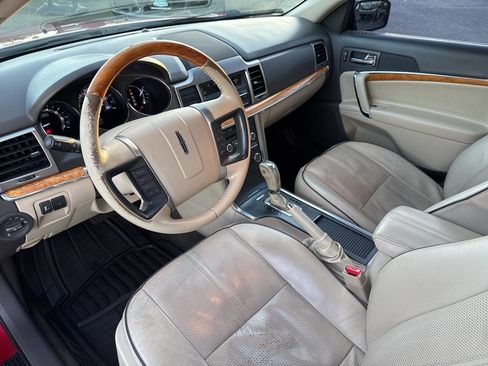 Used 2012 Lincoln MKZ image 32