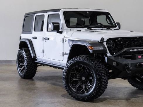 Used 2024 Jeep Wrangler Unlimited Sport AWD/4WD image 28