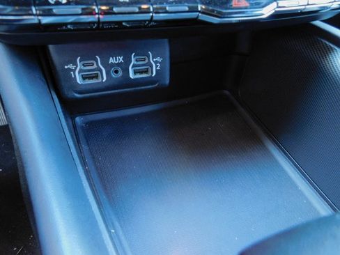 Used 2023 Dodge Durango GT image 32