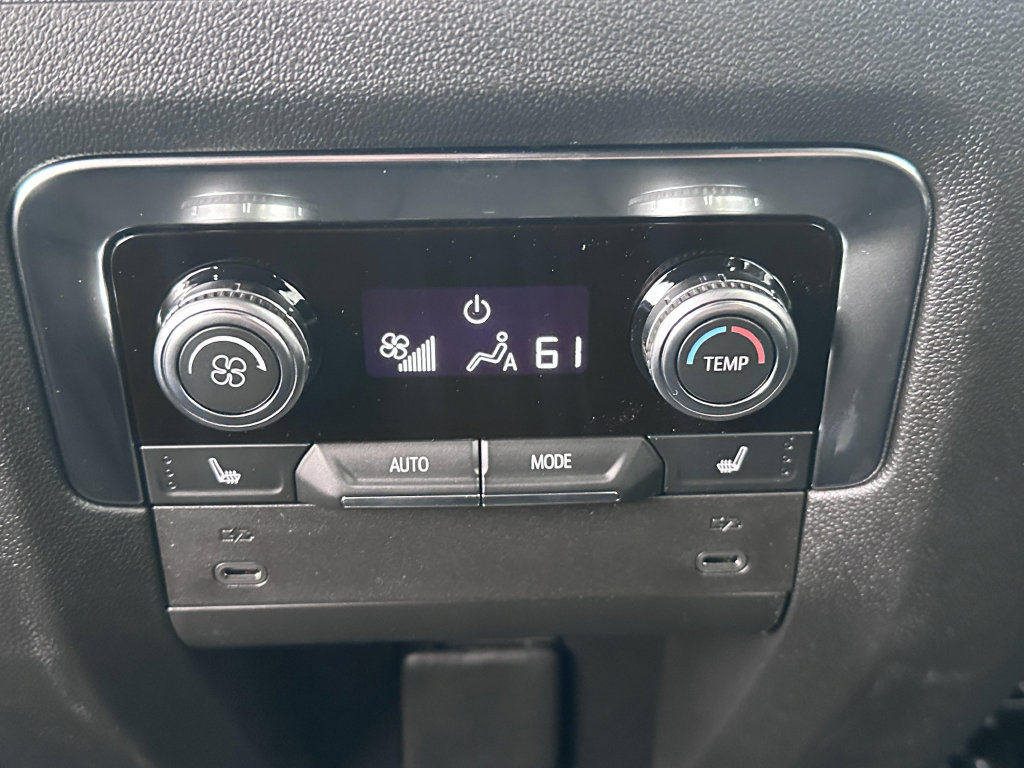 New 2026 GMC Yukon Denali w/ Sun & Power Step Package AWD/4WD image 31
