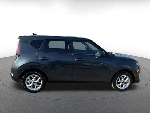 Used 2025 Kia Soul LX w/ LX Technology Package image 16