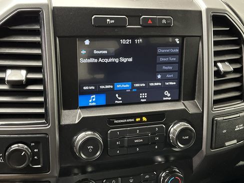 Used 2019 Ford F150 XLT w/ Equipment Group 302A Luxury AWD/4WD image 19