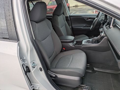 Used 2023 Toyota RAV4 XLE image 20