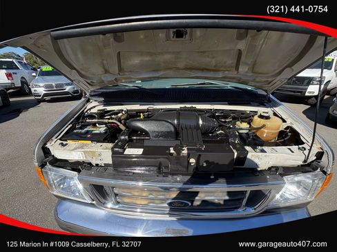 Used 2003 Ford E-150 and Econoline 150 Commercial Van 3D image 68