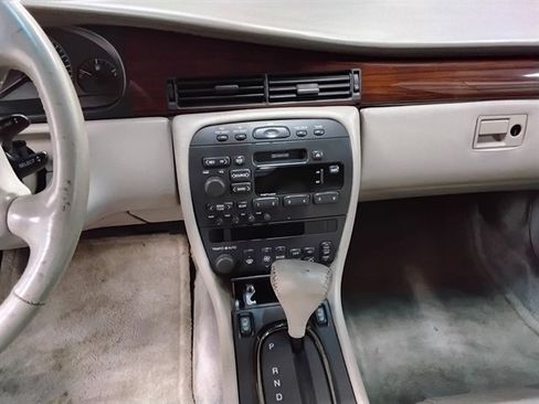 Used 2001 Cadillac Eldorado ESC w/ Comfort/Convenience Pkg FWD image 11
