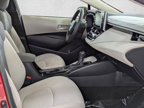 Used 2021 Toyota Corolla LE FWD image 24