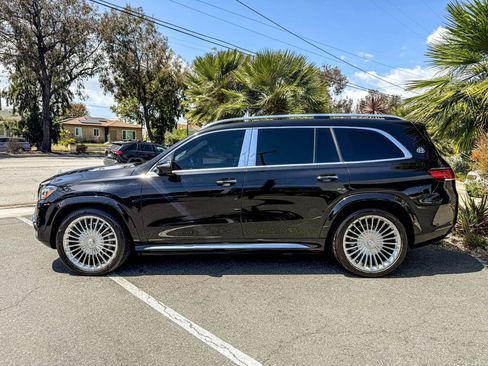 Used 2022 Mercedes-Benz Maybach GLS 600 4MATIC image 13
