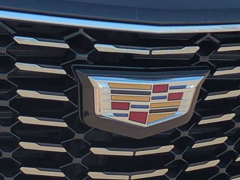 Used 2023 Cadillac XT4 Premium Luxury w/ Cold Weather Package image 11