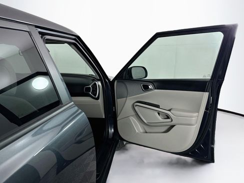 Used 2022 Kia Soul LX w/ Technology Package FWD image 30