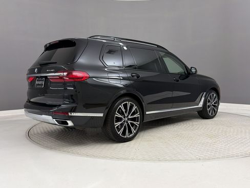Used 2022 BMW X7 xDrive40i w/ Premium Package AWD/4WD image 9
